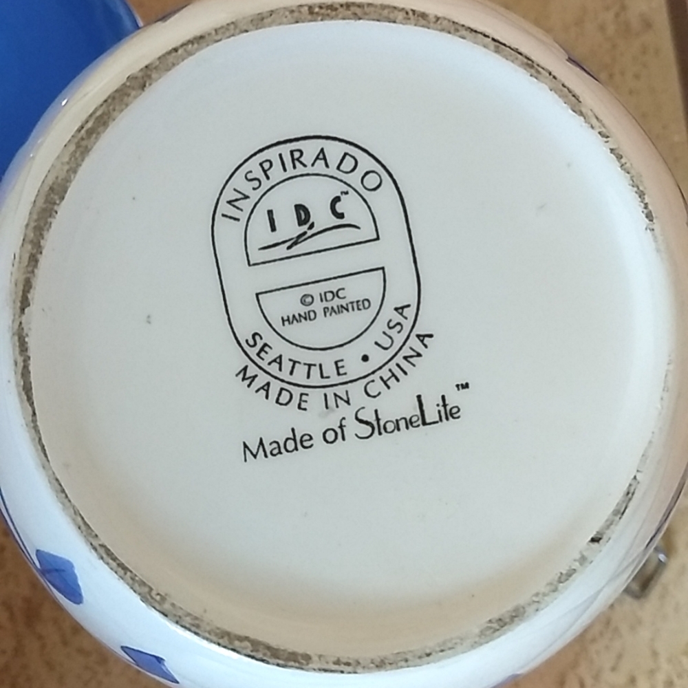 Hand Painted Cookie Jar - Picture 5 of 5